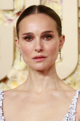 Natalie Portman – Golden Globe Awards 2024