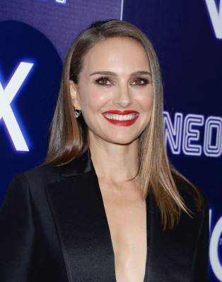 Natalie Portman – “Vox Lux” Premiere in Hollywood
