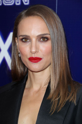 Natalie Portman – “Vox Lux” Premiere in Hollywood
