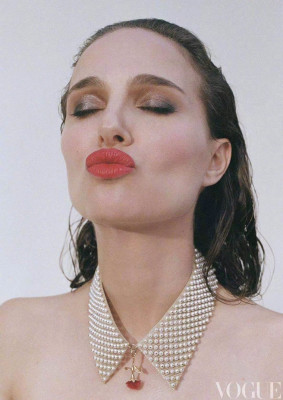 Natalie Portman by Jess James for Vogue China // September 2021