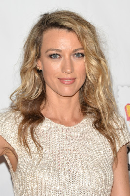 Natalie Zea 2017