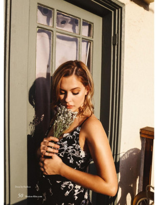 Новые лица: Natasha Bure