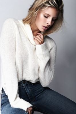 Natasha Oakley pic #859361