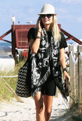 Natasha Poly pic #600395