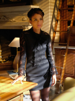 Nathalie Kelley - Dynasty (2017)