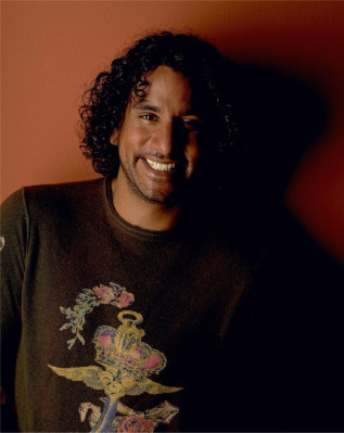 photo 17 in Naveen Andrews gallery [id196140] 2009-10-09 00:00:00