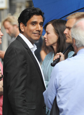 Naveen Andrews pic #548935