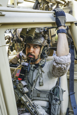 Neil Brown Jr - Seal Team (2017) 1x02 &#039;Other Lives&#039;