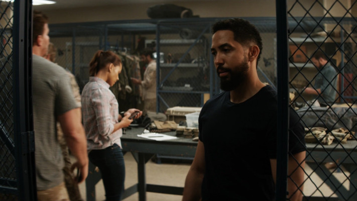 Neil Brown Jr - Seal Team (2018) 2x01 &#039;Fracture&#039;