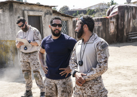 Neil Brown Jr - Seal Team (2018) 2x01 &#039;Fracture&#039;