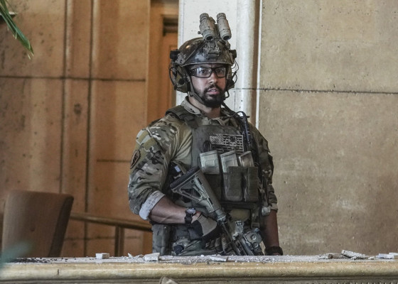 Neil Brown Jr - Seal Team (2018) 2x03 &#039;The Worst Of Conditions&#039;