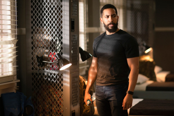 Neil Brown Jr - Seal Team (2019) 2x19 &#039;Medicate And Isolate&#039;