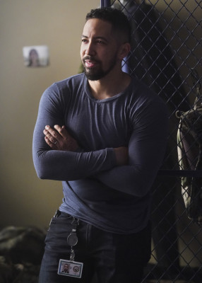 Neil Brown Jr - Seal Team (2021) 4x12 &#039;Rearview Mirror&#039;