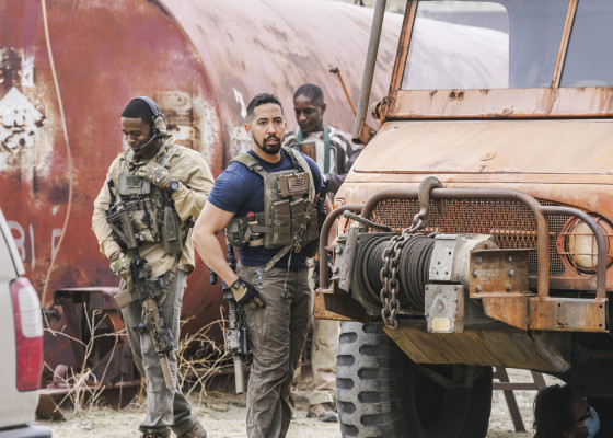 Neil Brown Jr - Seal Team (2021) 4x12 &#039;Rearview Mirror&#039;
