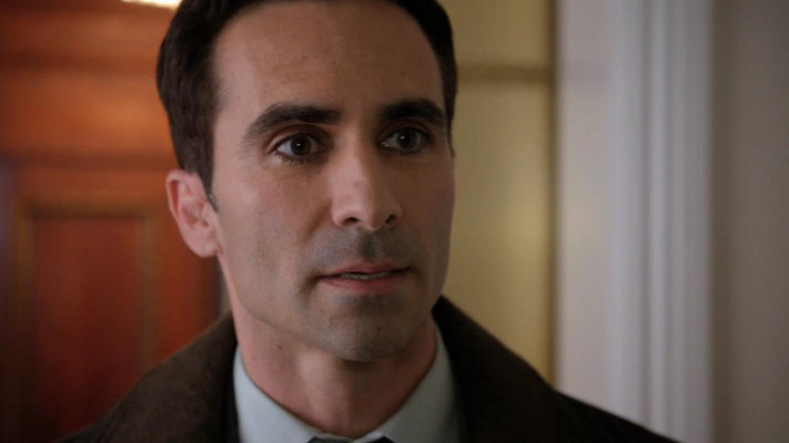 Nestor Carbonell - Ringer (2011) 1x11 &#039;Pilot&#039;