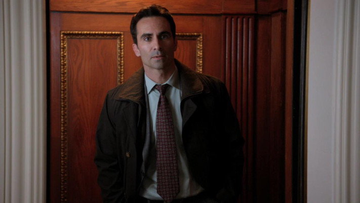 Nestor Carbonell - Ringer (2011) 1x11 &#039;Pilot&#039;