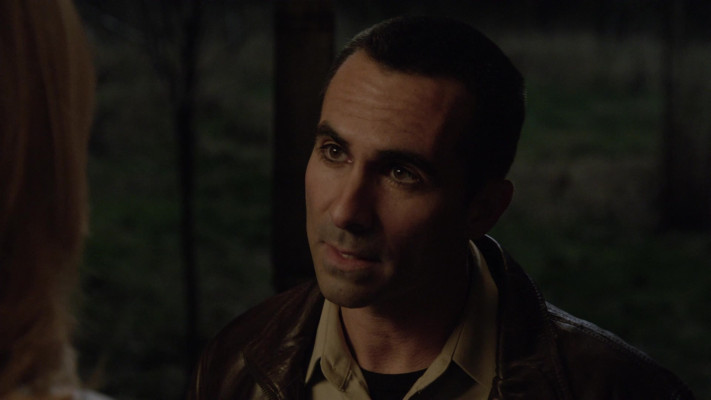Nestor Carbonell - Bates Motel (2013) 1x02 &#039;Nice Town You Picked, Norma...&#039;
