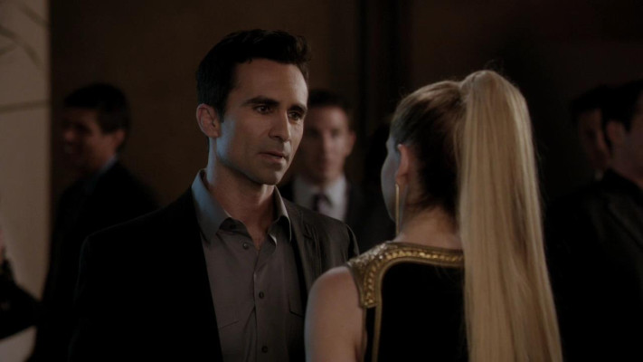 Nestor Carbonell - Ringer (2011) 1x02 &#039;She&#039;s Ruining Everything&#039;