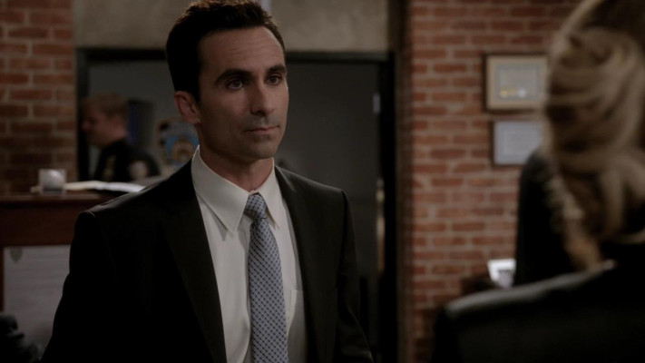 Nestor Carbonell - Ringer (2011) 1x07 &#039;Oh Gawd, There&#039;s Two of Them?&#039;