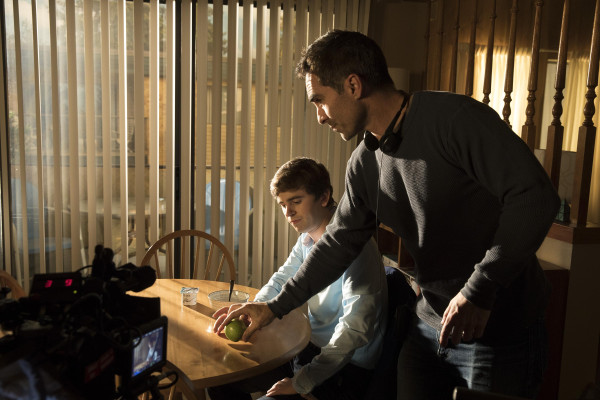 Nestor Carbonell - The Good Doctor (2017) 1x08 &#039;Apple&#039; On Set 10/16/2017