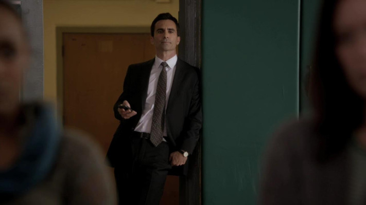 Nestor Carbonell - Ringer (2011) 1x08 &#039;Maybe We Can Get a Dog Instead?&#039;
