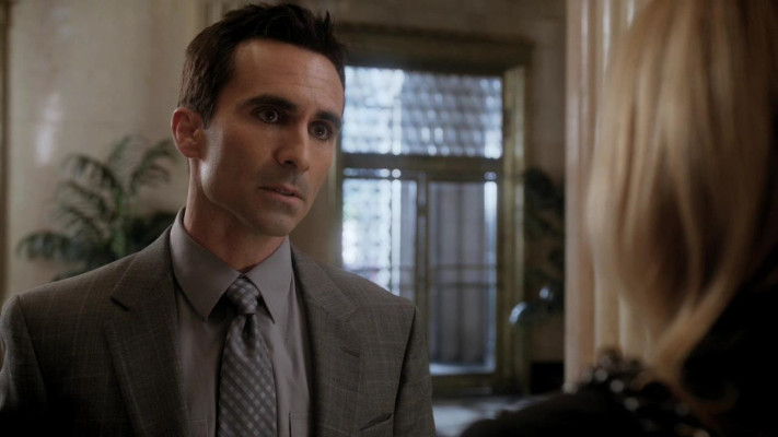 Nestor Carbonell - Ringer (2011) 1x08 &#039;Maybe We Can Get a Dog Instead?&#039;