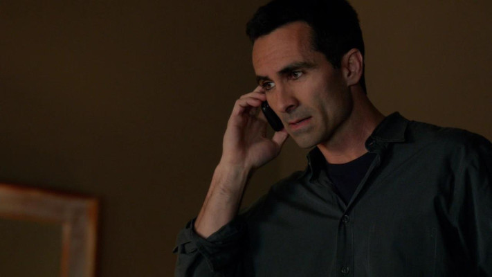 Nestor Carbonell-Ringer (2012)1x20 If You&#039;re Just an Evil Bitch Then Get Over It