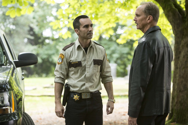 Nestor Carbonell - Bates Motel (2014) 2x02 &#039;Shadow of a Doubt&#039;