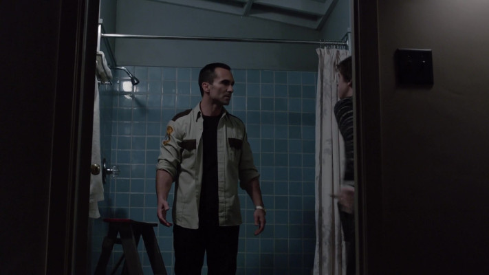 Nestor Carbonell - Bates Motel (2014) 2x08 &#039;Meltdown&#039;