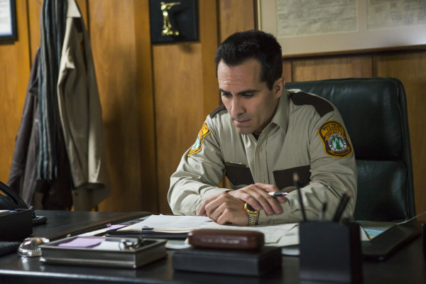 Nestor Carbonell - Bates Motel (2015) 3x03 &#039;Persuasion&#039;