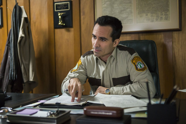 Nestor Carbonell - Bates Motel (2015) 3x03 &#039;Persuasion&#039;