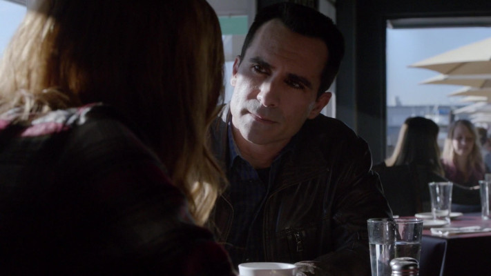 Nestor Carbonell - Bates Motel (2015) 3x04 &#039;Unbreak-Able&#039;