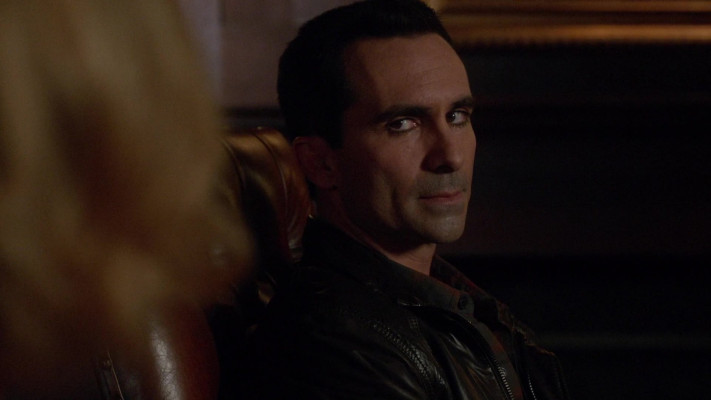 Nestor Carbonell - Bates Motel (2015) 3x05 &#039;The Deal&#039;