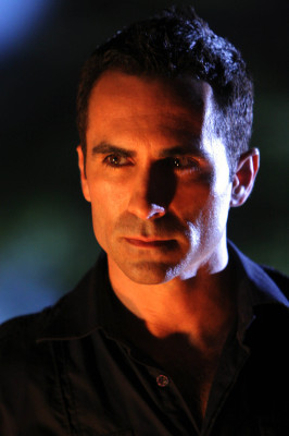 Nestor Carbonell - Lost (2007) 3x22 &#039;Through the Looking Glass&#039;