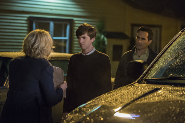 Nestor Carbonell - Bates Motel (2016) 4x02 &#039;Goodnight, Mother&#039;