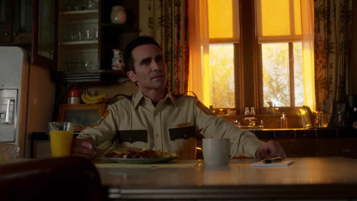 Nestor Carbonell - Bates Motel (2016) 4x04 &#039;Lights of Winter&#039;