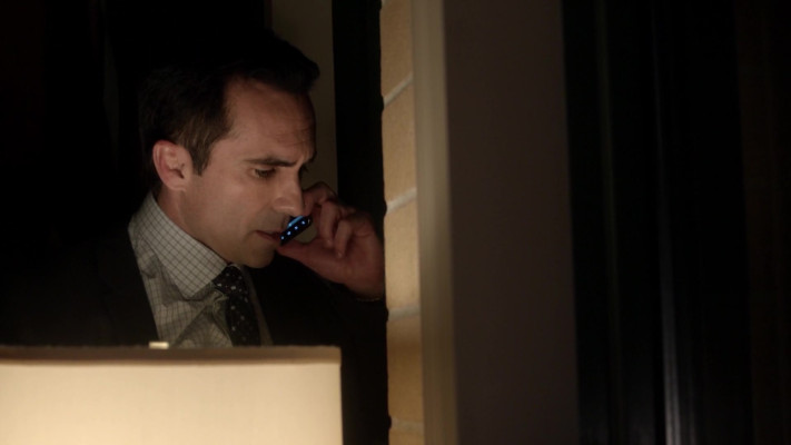 Nestor Carbonell - Bates Motel (2016) 4x04 &#039;Lights of Winter&#039;