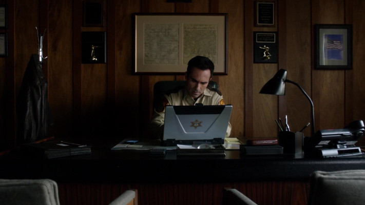 Nestor Carbonell - Bates Motel (2016) 4x04 &#039;Lights of Winter&#039;