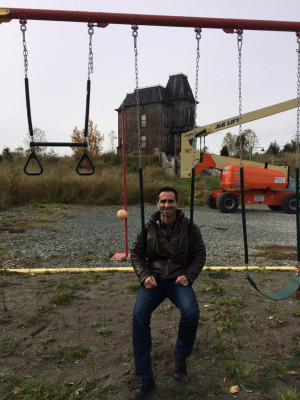 Nestor Carbonell - Bates Motel (2016) 4x07 &#039;There&#039;s No Place Like Home&#039;