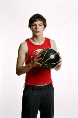 Nicholas Hoult pic #501168