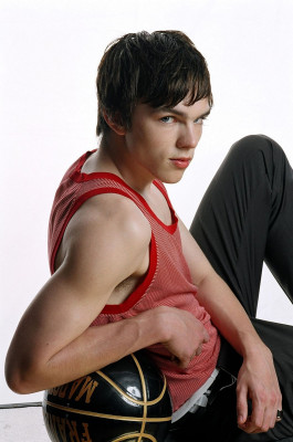 Nicholas Hoult pic #501169