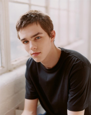 Nicholas Hoult pic #738032