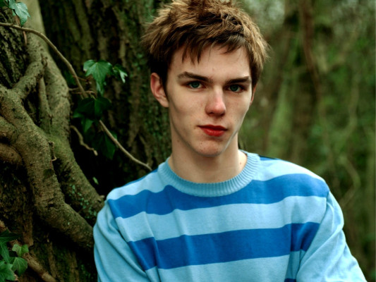 Nicholas Hoult pic #738044
