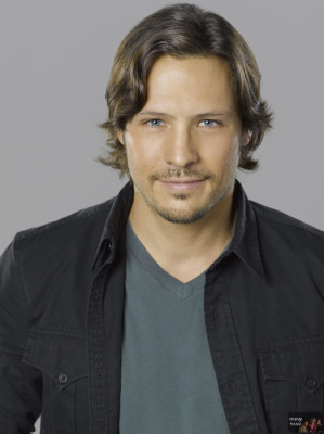 Nick Wechsler - Revenge (2011) Season 1 Promoshoot
