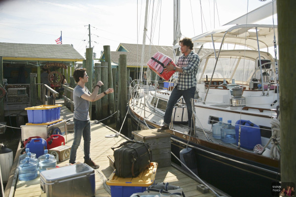 Nick Wechsler - Revenge (2011) 1x01 &quot;Pilot&quot;