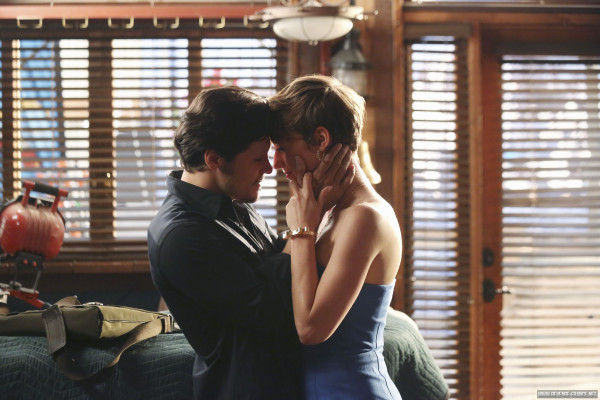 Nick Wechsler - Revenge (2013) 3x05 &#039;Control&#039;