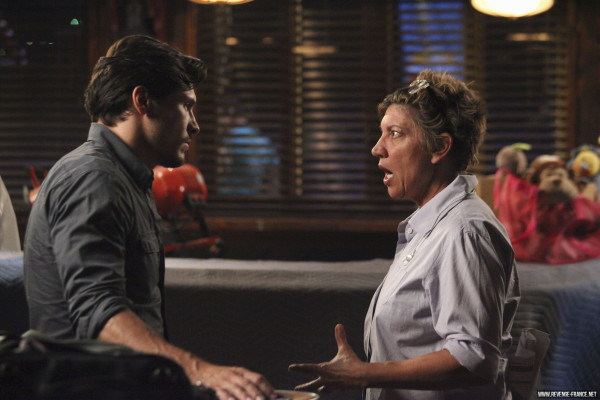 Nick Wechsler - Revenge (2013) 3x05 &#039;Control&#039;