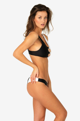 Nicola Cavanis – Bikini Photoshoot for Lenasia @fashion.zone March 2019