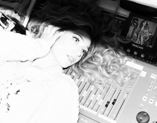 Nicola Roberts pic #452412