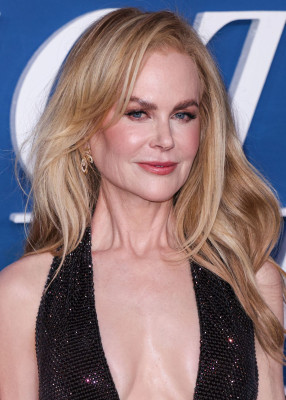 Nicole Kidman – The Perfect Couple Premiere in Los Angeles